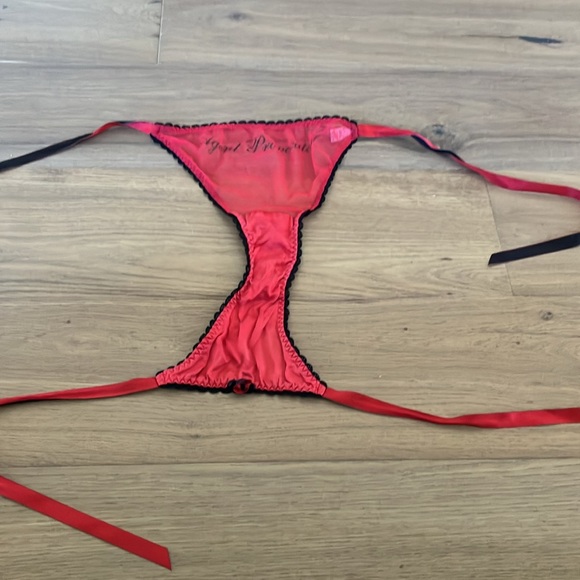 Agent Provocateur red/black trim knickers - OS - Picture 10 of 10